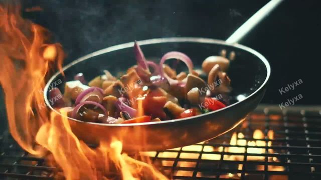 Flambe Vegetables in Sizzling Pan